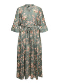 Vero Moda Curve Kleid 10335890 224196006-Laurel Wreath/Bina rose